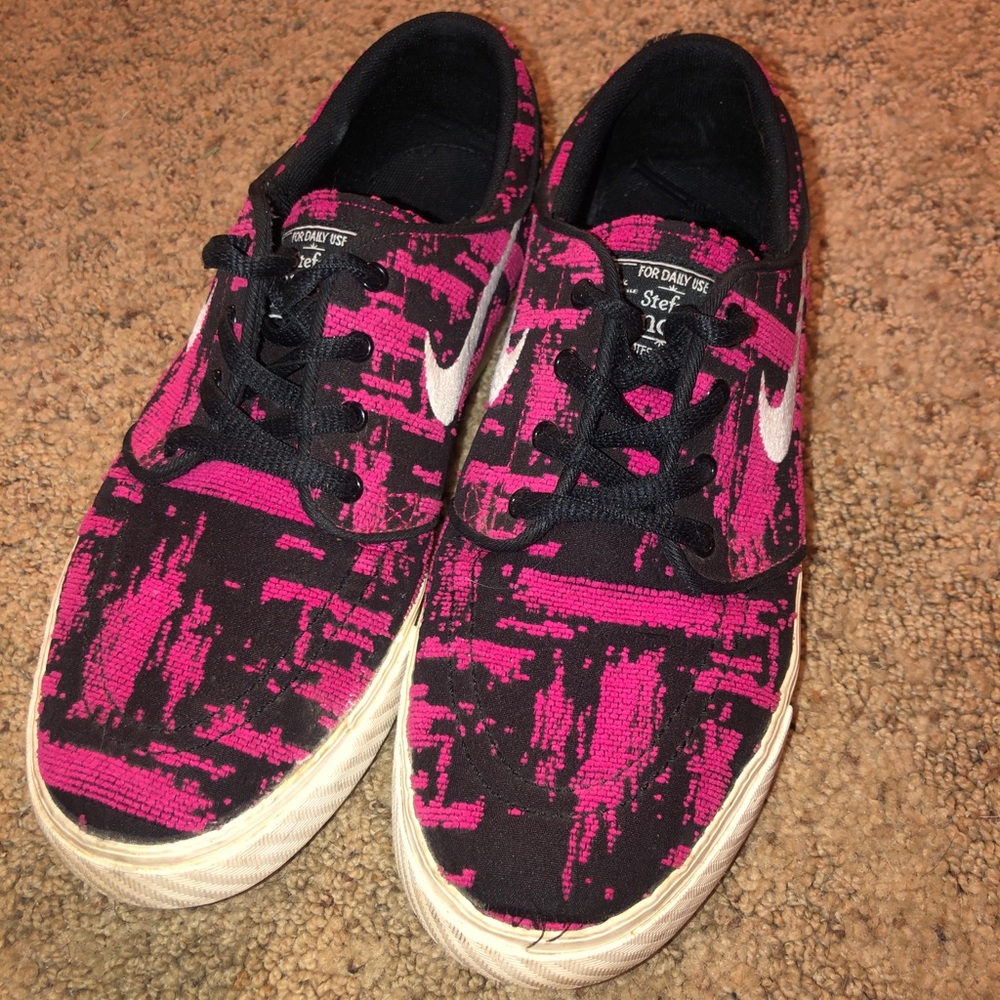 Stefan Janoski tennis shoes